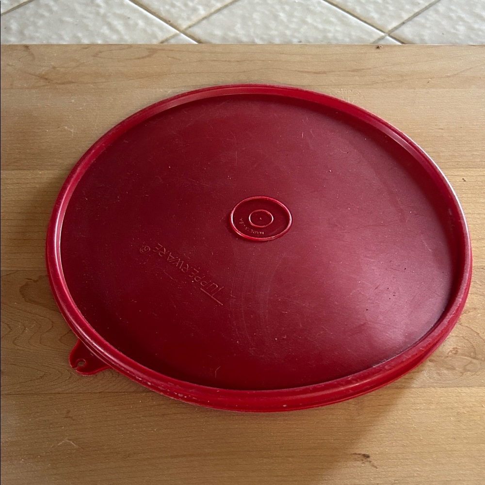 Tupperware Red and White Lid Set - Picture 3 of 6